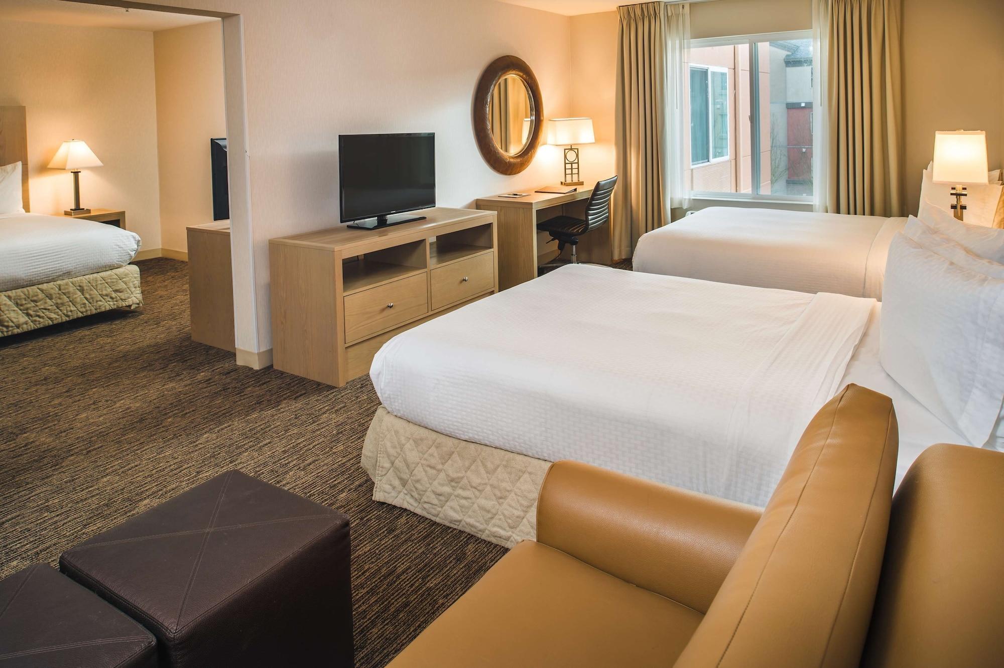 Doubletree By Hilton Olympia Hotel Exterior photo