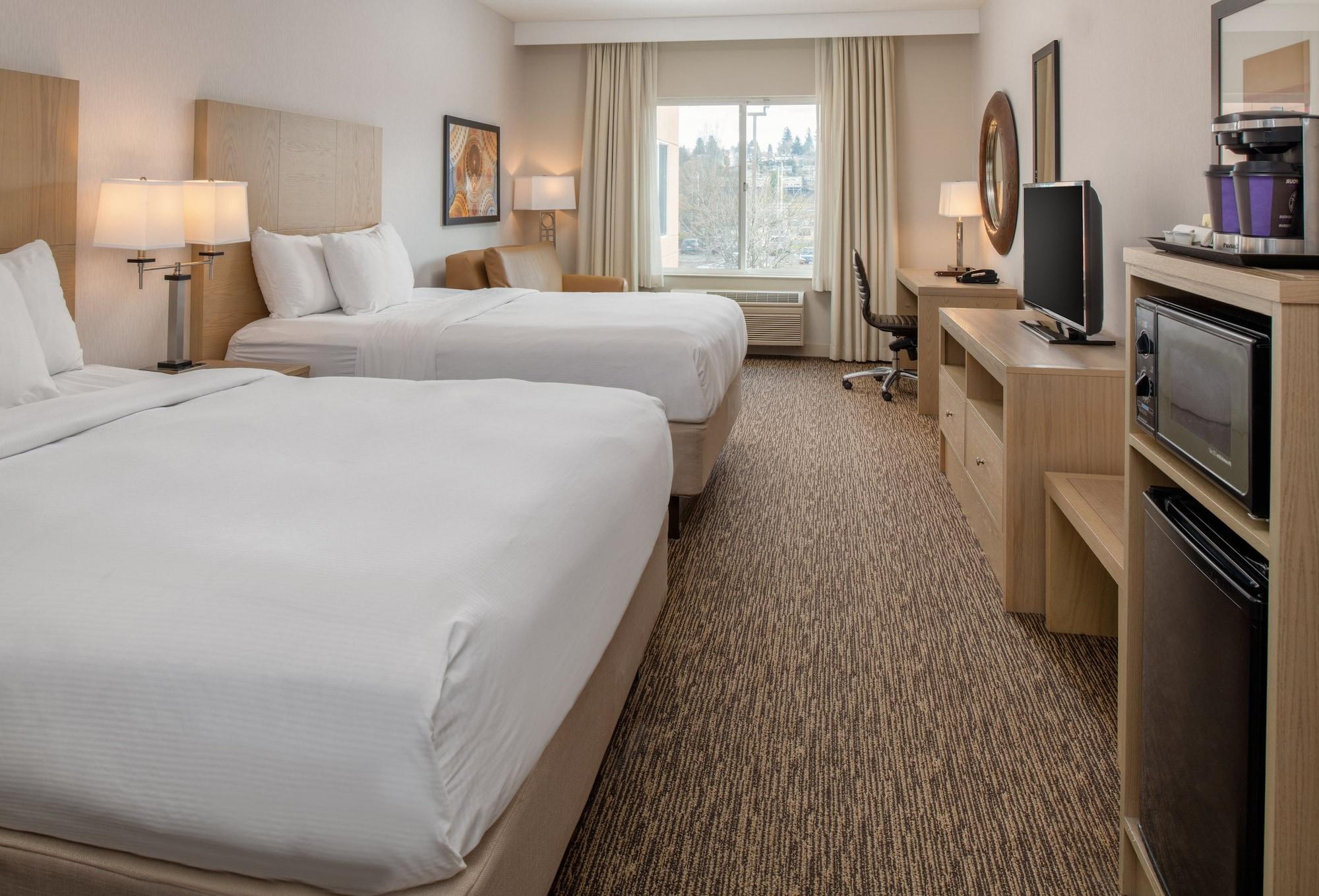 Doubletree By Hilton Olympia Hotel Exterior photo