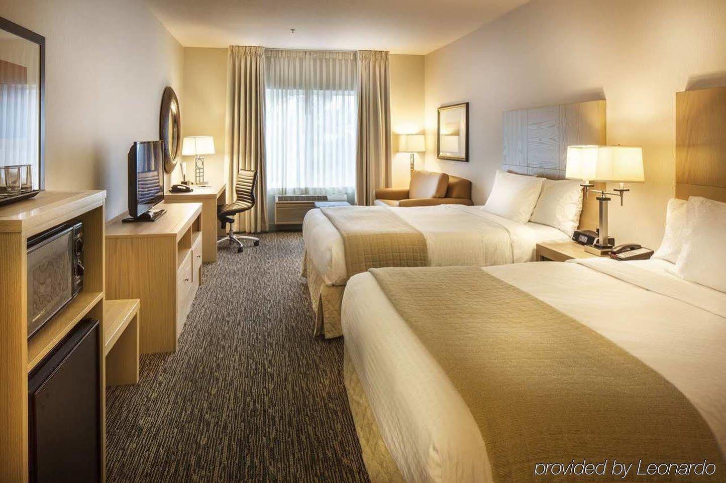 Doubletree By Hilton Olympia Hotel Exterior photo